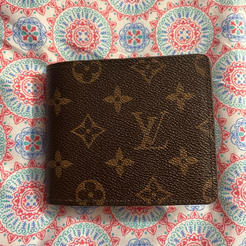 REAL LOUIS VUITTON FOLDED WALLET EXCELLENT CONDITION